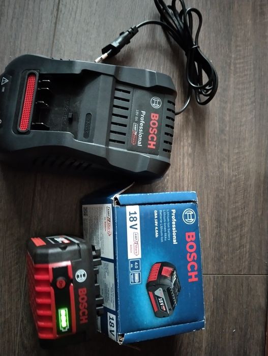 Зарядно и батерия БОШ