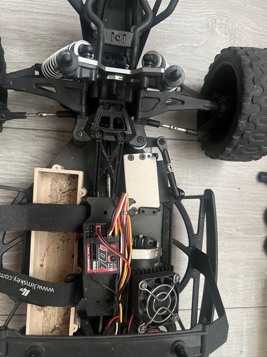 Masinuta Automodel cu telecomanda Hobao 4x4