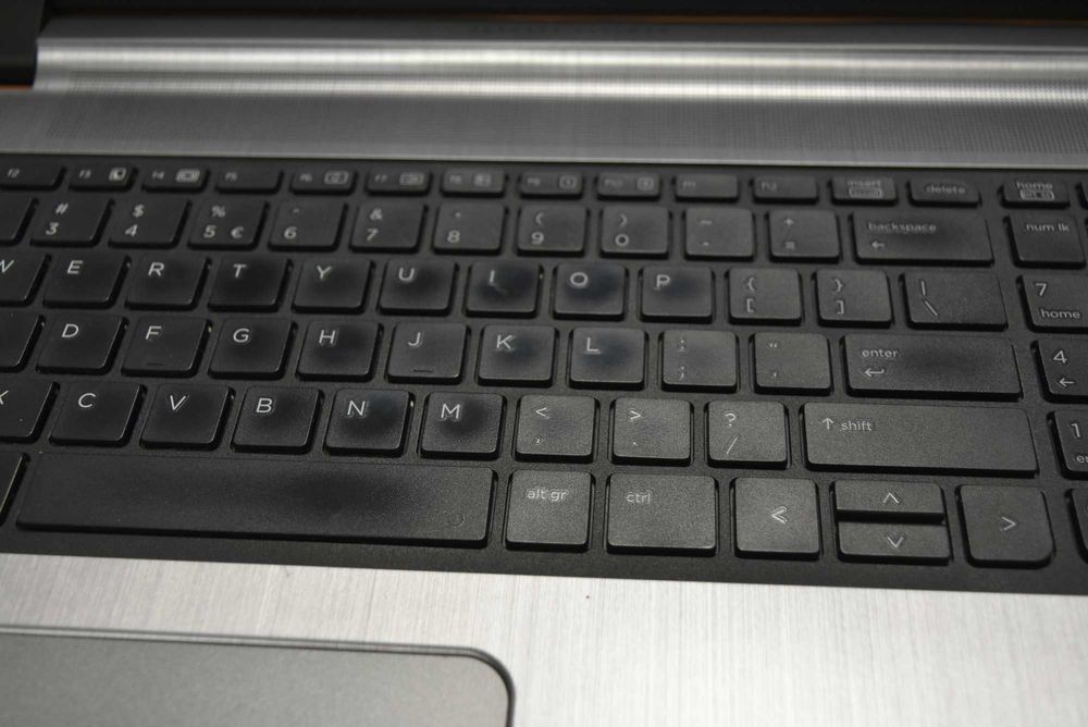 HP Probook 450 G2 I5 5200U AMD video card 8 GB RAM