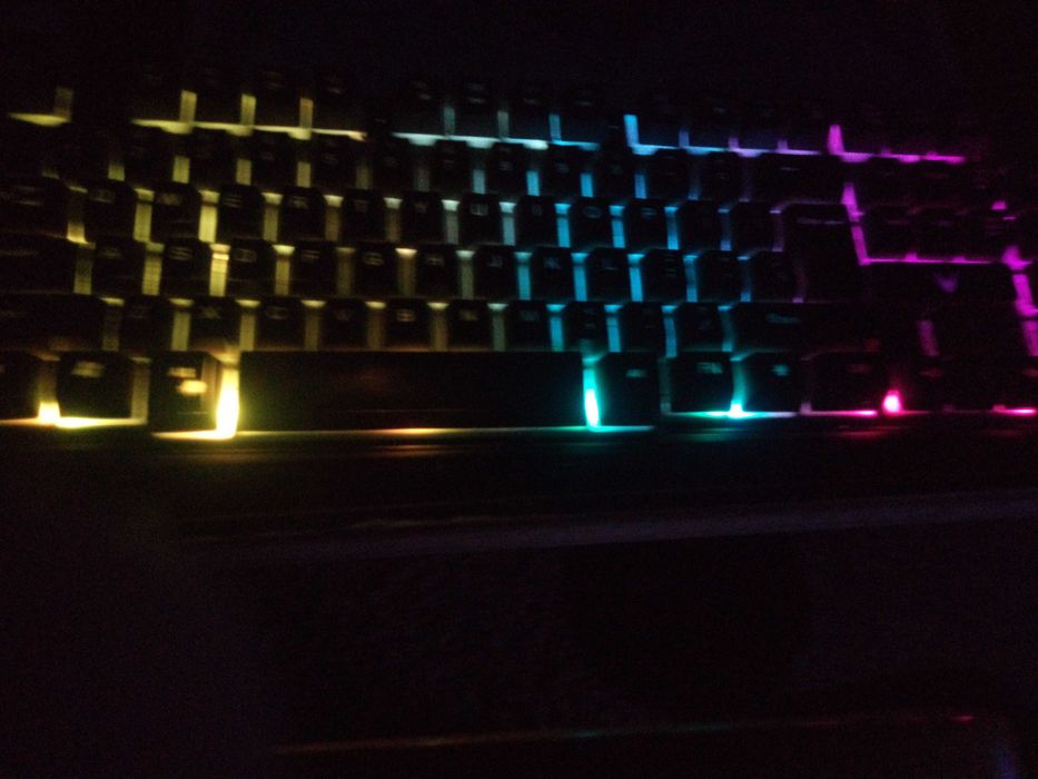 de  vanzare  tasatura    geming !!!