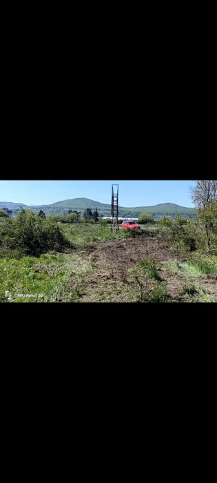 Vând teren intravilan și parțial extravilan cu deschidere de 13 m la DN 17