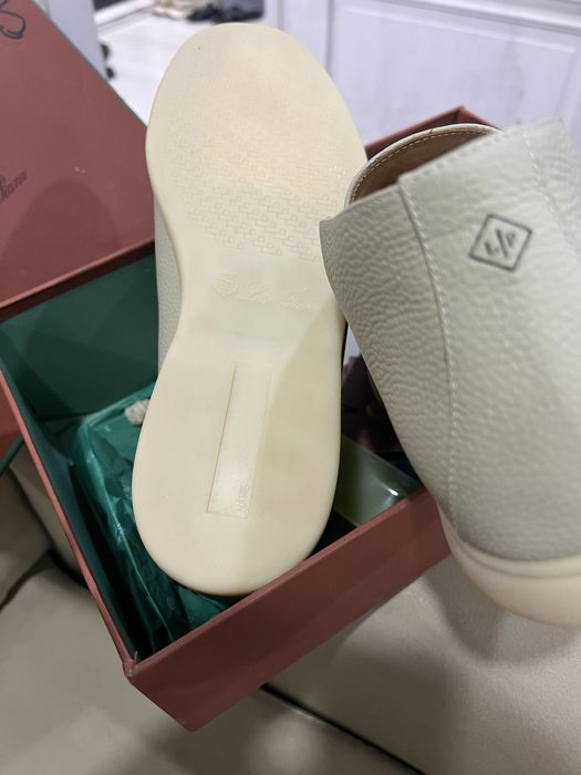 Loro Piana Open Walk 42 razmer (Yangi)
