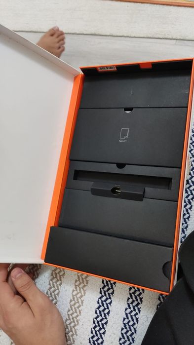 Продам ноут Lenovo Yoga Book