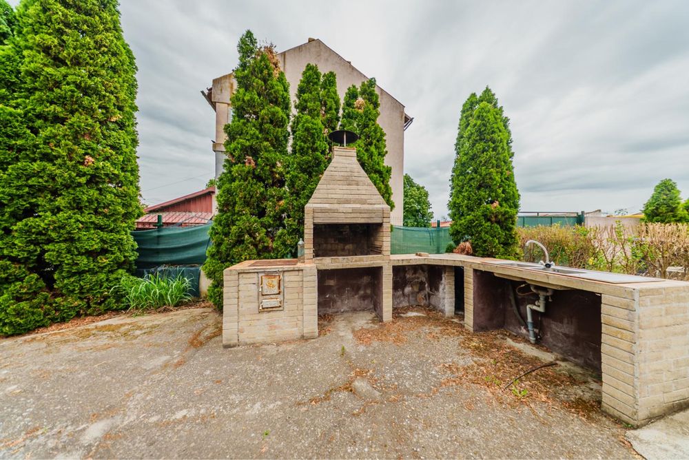 Casă de vânzare Șeitin, Locuință + spațiu comercial + mansardă, zonă centrală