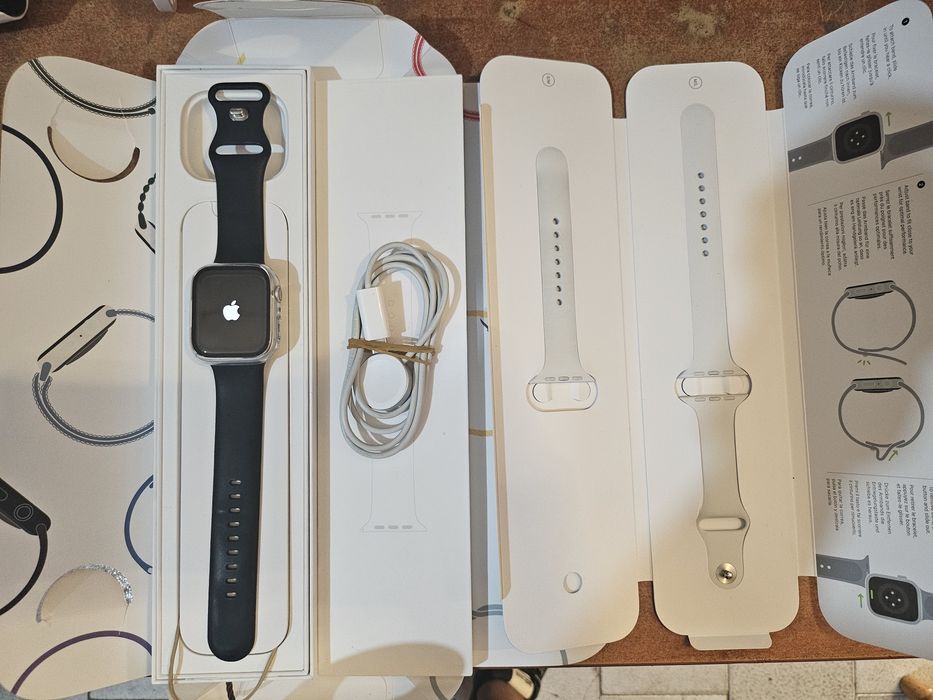 Apple Watch 8 series пълен комплект