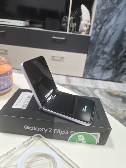 Samsung Galaxy Z Flip 3