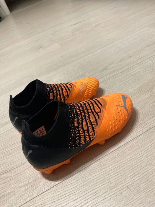 Ghete fotbal Puma Future Z negru, portocaliu.(nr 33)