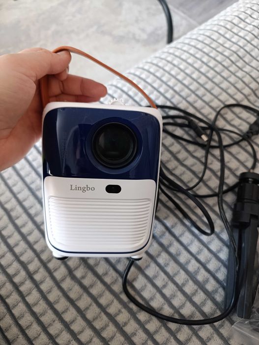 Smart-проектор ,для дома и учебы