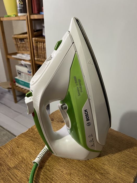 Утюг Bosch паровой