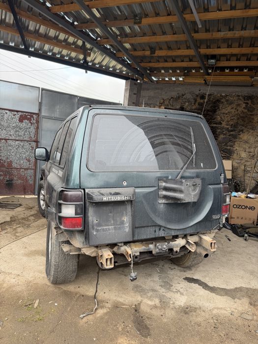 Mitsubishi Pajero 2.8 На Части