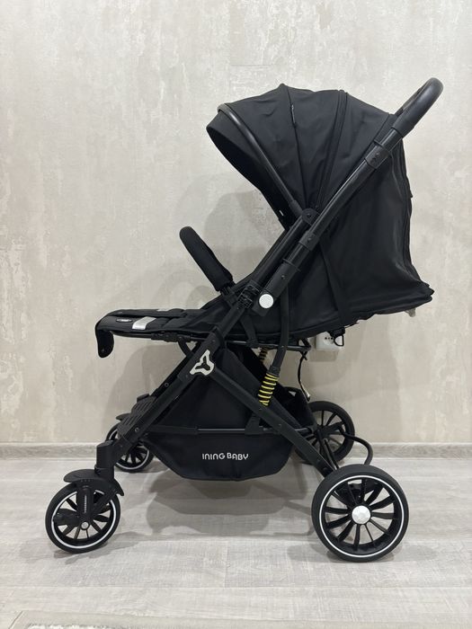 Детская Коляска почти новая каляска