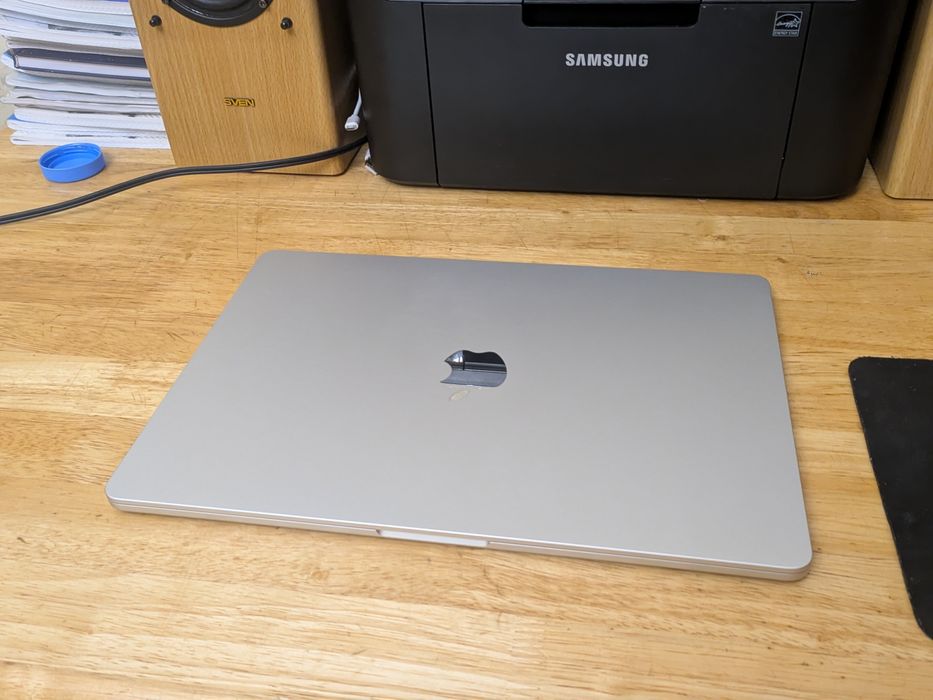 Macbook air 15" 2023 M2 256GB