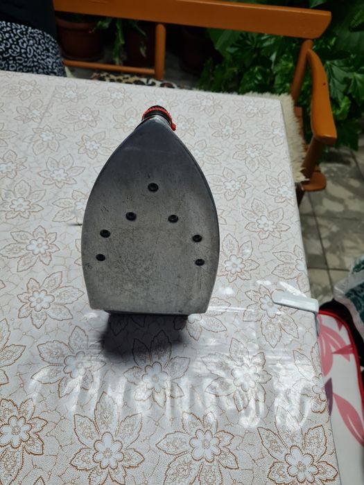 Ютия за гладене уникат