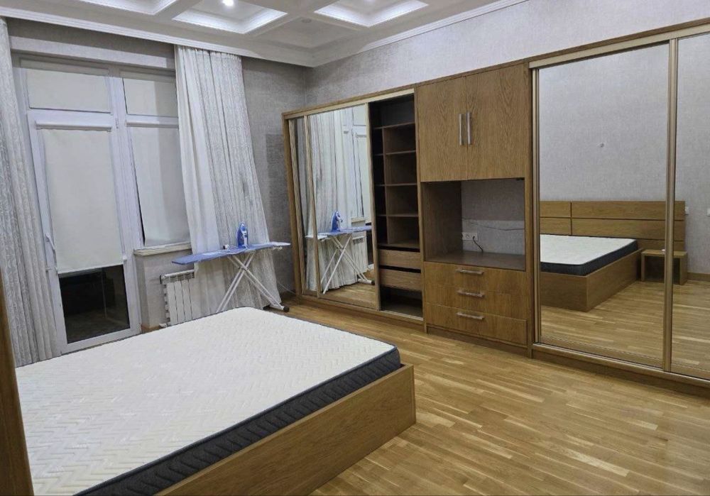 Продается габус квартира на Ц-1/ Садыка Азимова