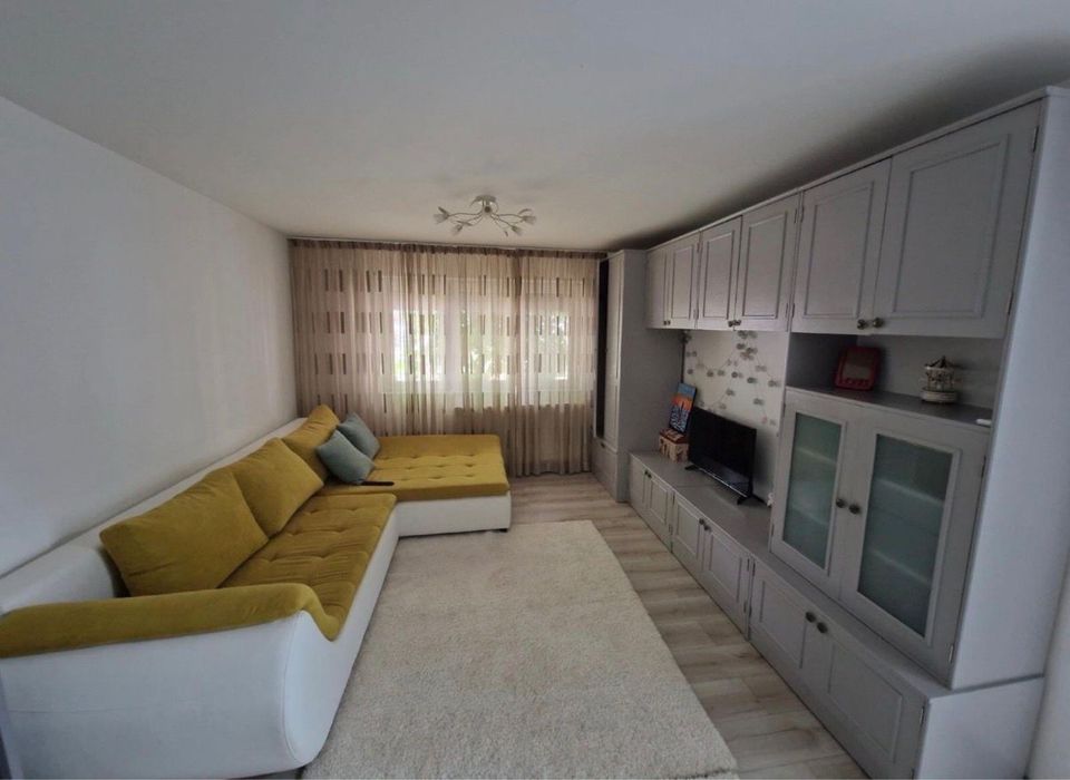 Inchiriez  apartament 3 camere!