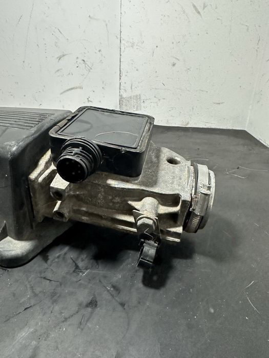 Debitmetru AER BMW Seria 3 E30 E36 316i 1.6 benzina M40 M43 | 1734651