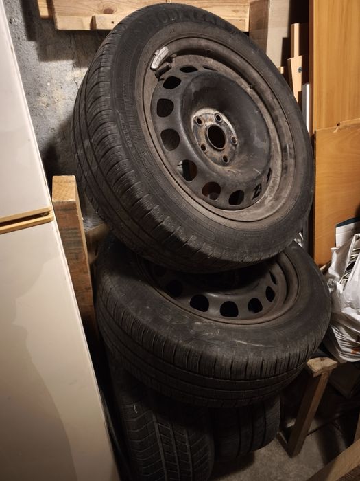 Стоманени джанти 16 цола с летни гуми Goodyear за VW, Audi, Skoda, Seat