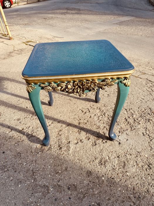 Луксозна декоративна маса – нео-бароков стил