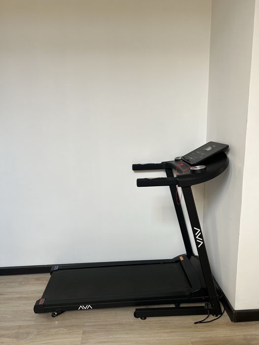 Беговая дорожка Ava b4