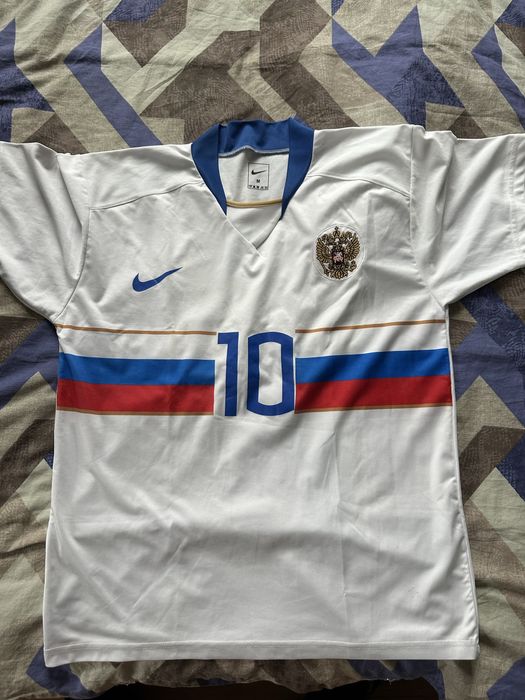 Продавам анцузи, ветровка и суитчъри и други