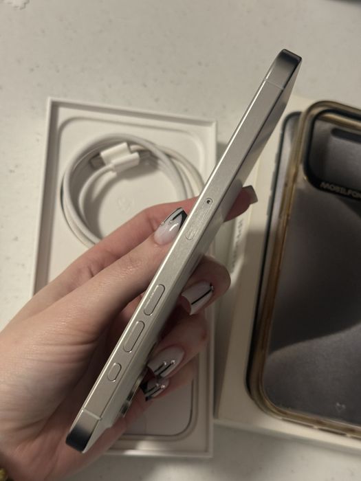 iPhone 15 Pro Max Alb impecabil 87% baterie