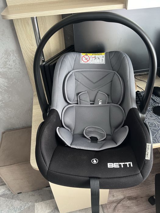 Продам детскую авто люльку