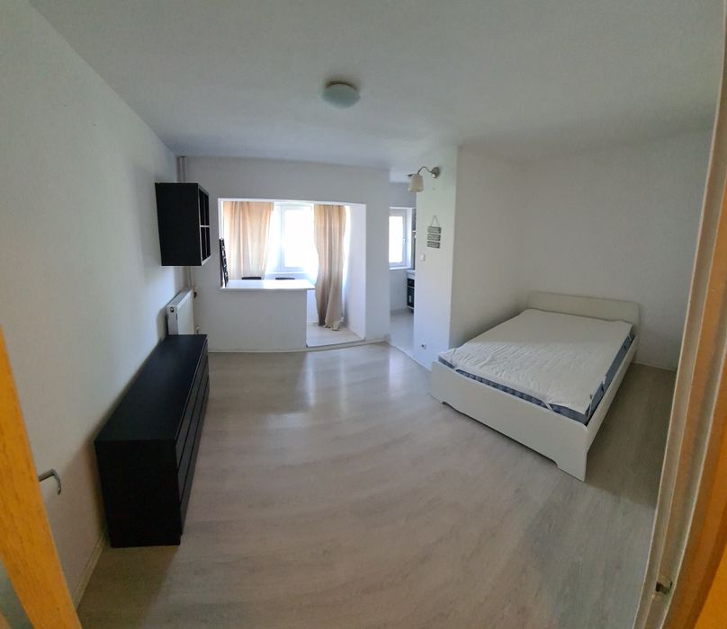 Garsoniera Teiul Doamnei , str Petre Antonescu nr 5, etaj 5 din 10