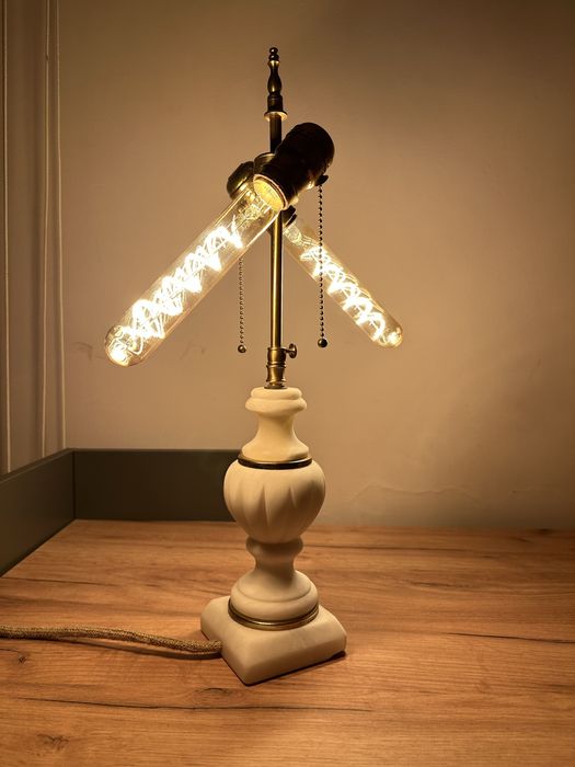 Lampa/Veioza dubla Leviton