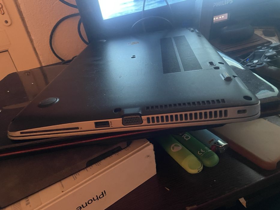 Vand laptop hp foarte bun