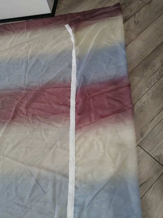 Продам тюль двух расцветок