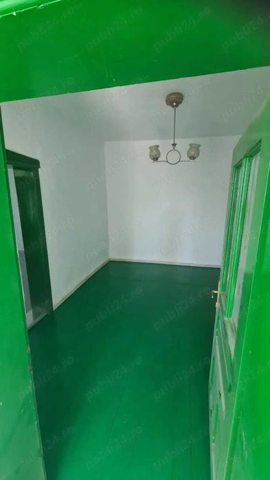 Casa cu teren 2000 m.p.