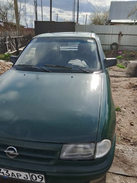 Опель астра 92 года 1600 бензин
