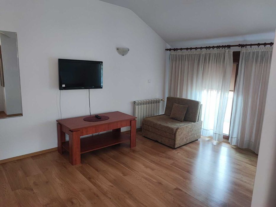 Дава се под наем Едностаен апартамент в Банско - 30 кв.м за 331.5 € - Снимка #2