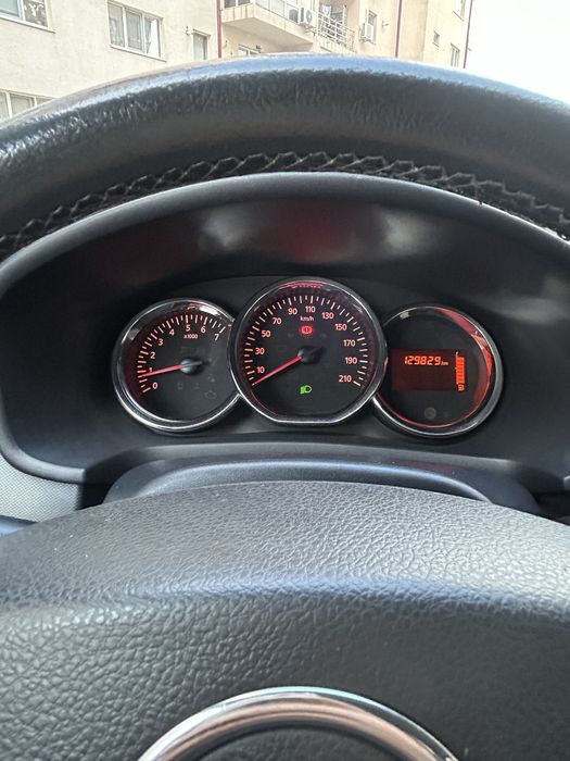 Vand / schimb Dacia Sandero 2015