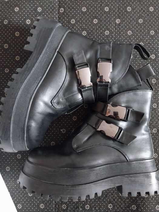 Ботинки зимние женские