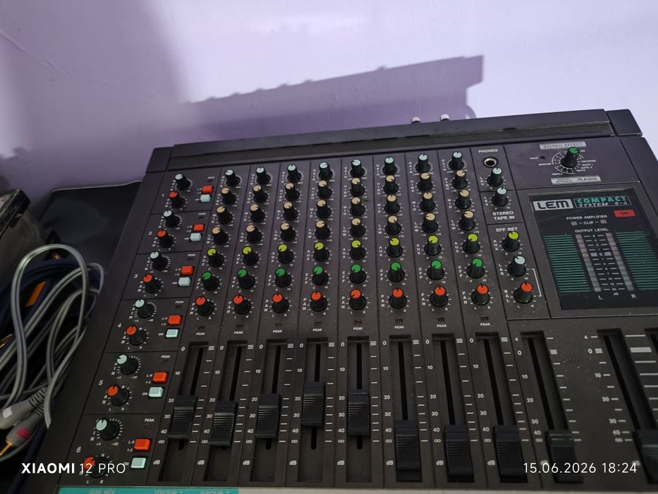 Mixer LEM  amplificat 8 canale +efecte 2x 120w 8 ohm