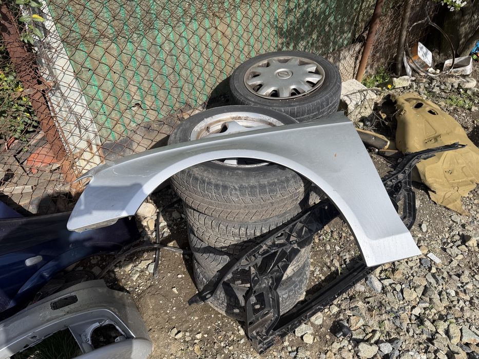 Aripa Audi A4 B8 LX7W