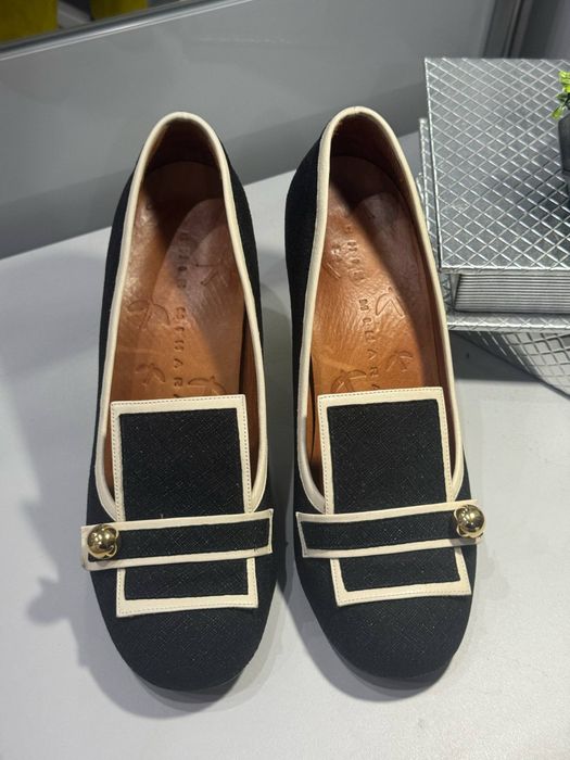 CHIE MIHARA—Оригинални елегантни обувки-38,5 номер