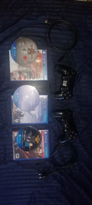Playstation 4 slim