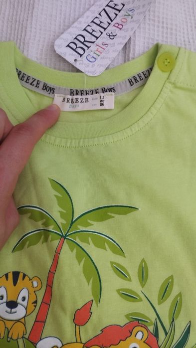 Продавам нови детски дрехи