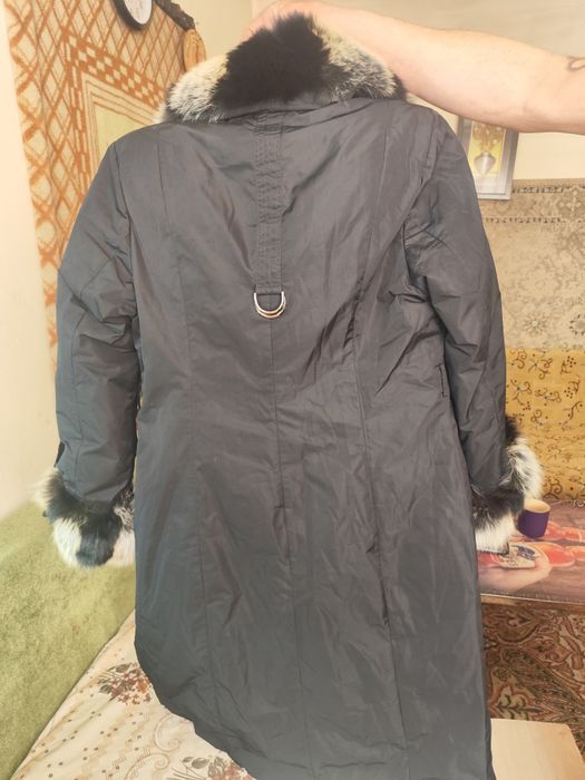 Продам зимние куртки