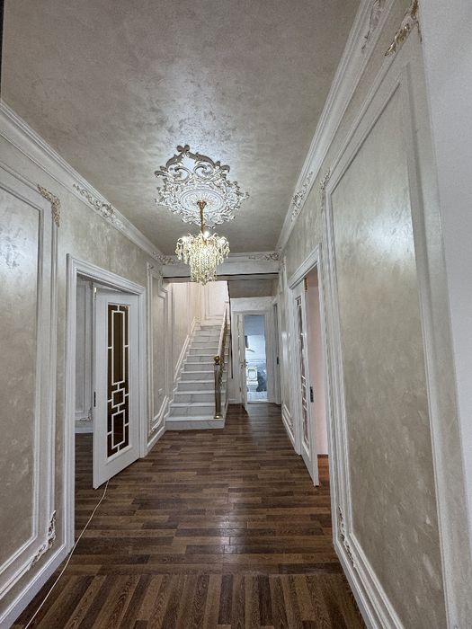 Yangi hayot tumanida 1.65 sotihli yangi qurilgan 7 xonali kottej