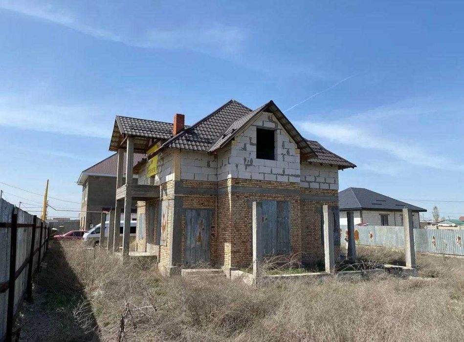 Дом с двумя участками