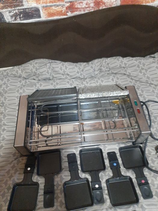 Електрическа скара с два плота един от мрамор и един от тефлон  без ди