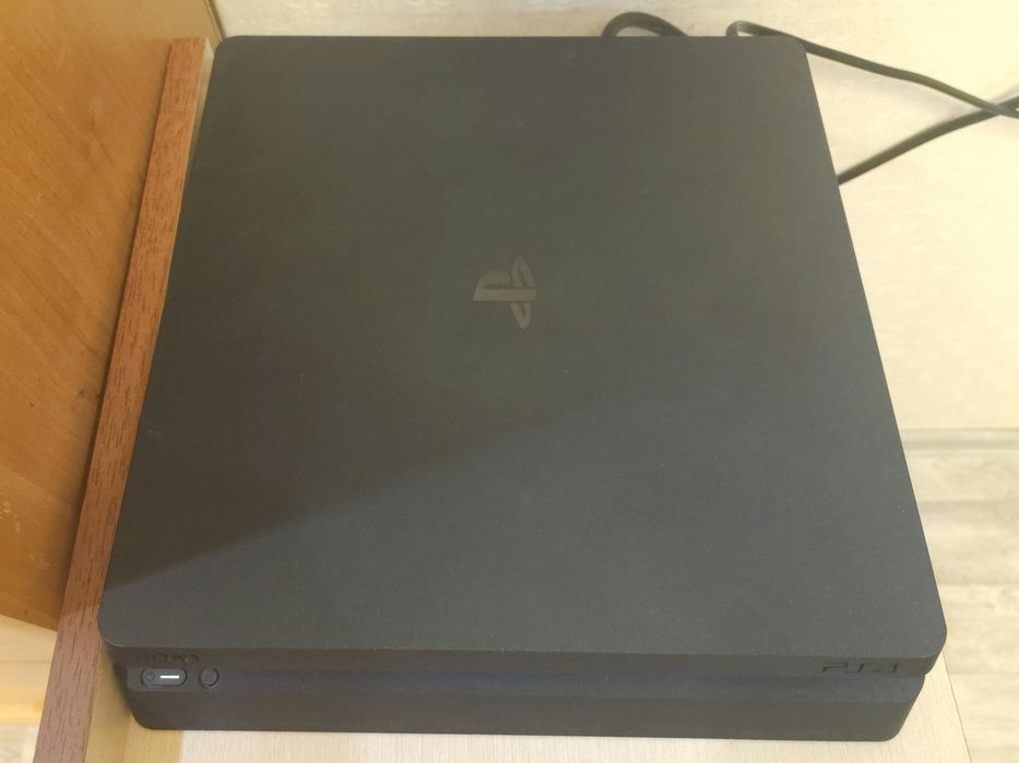 Playstation 4 1tb с подпиской