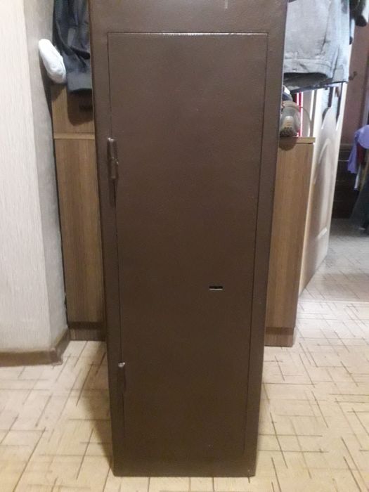 Сейф металлический