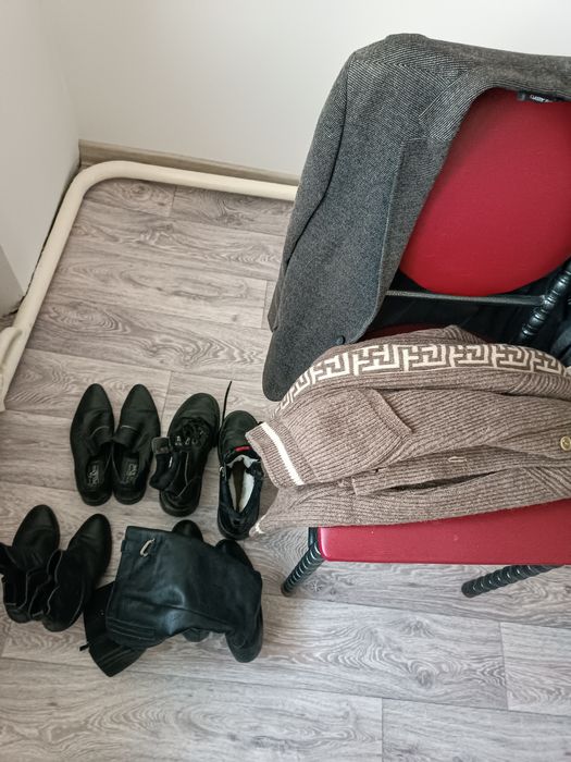 Отдам обувь и кофта мужская