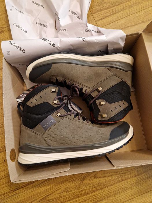 Bocanci, ghete LOWA Mlt GTX, Goretex, mas 42,meindl,mammut scarpa
