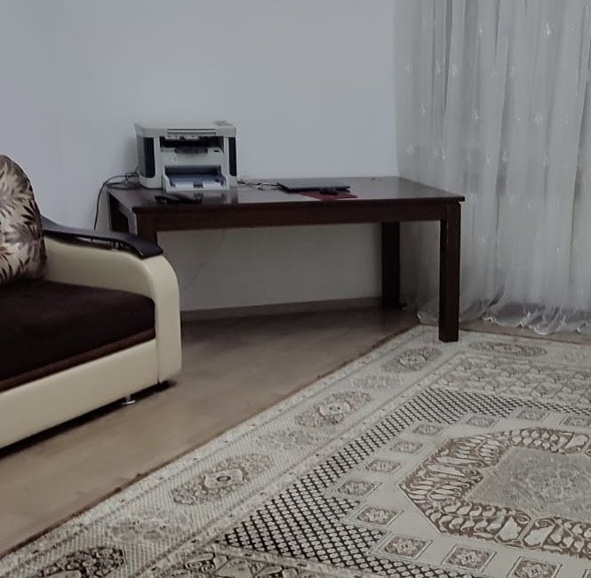 Стол из чистого дерева
