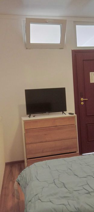 Închiriez apartament ultracentral ultramodern cu parcare privata
